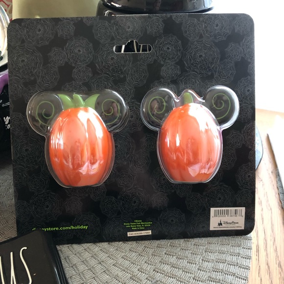 🎃Disney Mickey Minnie Mouse Halloween Pumpkin Salt Pepper Shakers🎃 - Picture 3 of 5